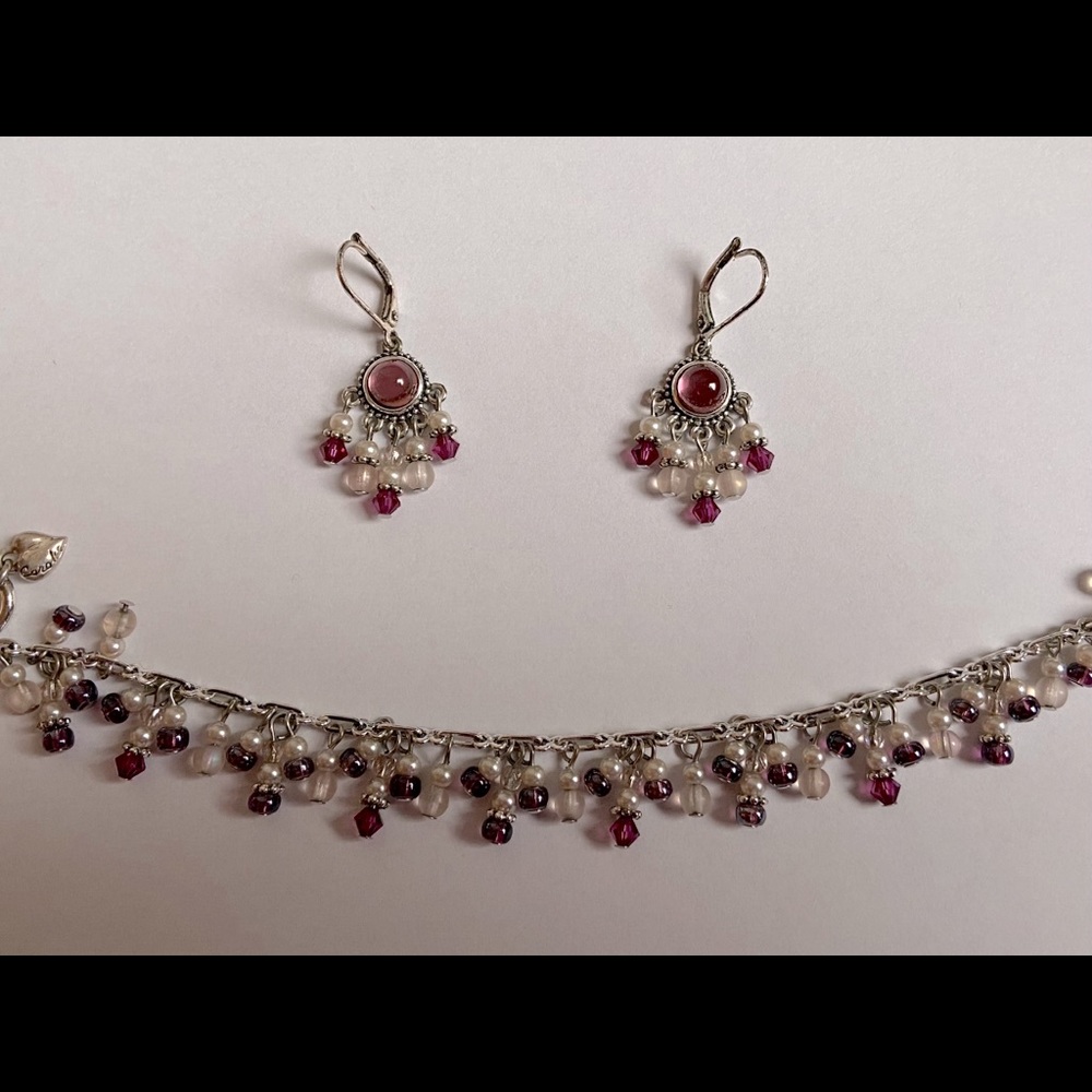 Carolee bracelet and earrings set